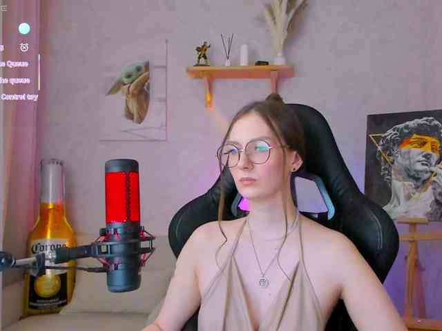 KiraRumGirl webcam