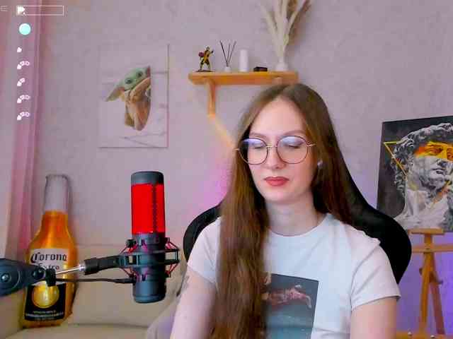 KiraRumGirl webcam