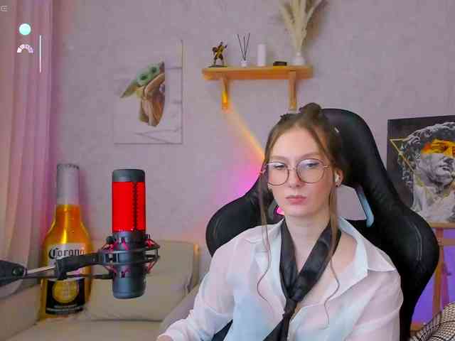 KiraRumGirl webcam