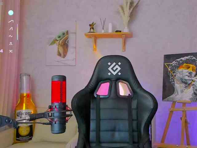 KiraRumGirl webcam