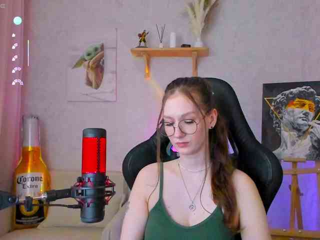 KiraRumGirl webcam