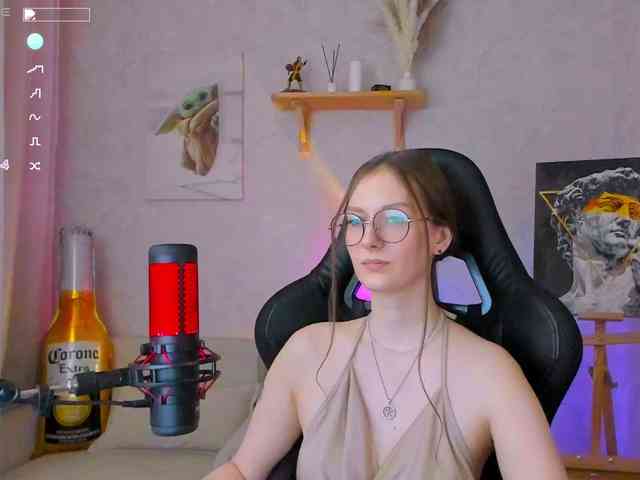 KiraRumGirl webcam