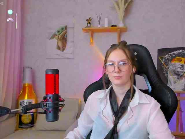 KiraRumGirl webcam
