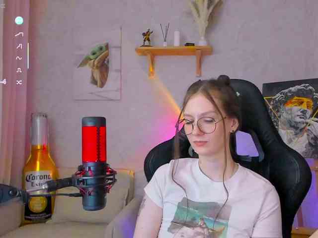 KiraRumGirl webcam