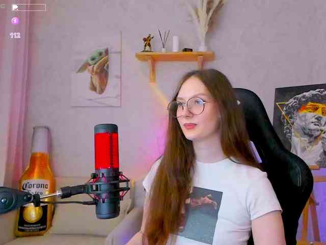 KiraRumGirl webcam