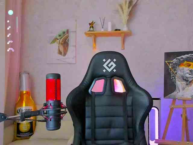 KiraRumGirl webcam