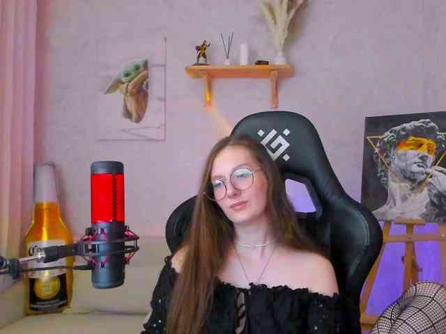 KiraRumGirl webcam