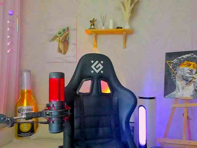 KiraRumGirl webcam