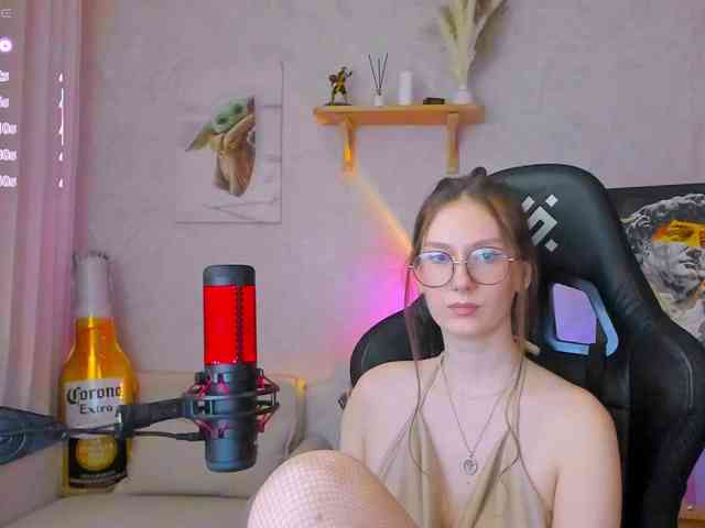 KiraRumGirl webcam