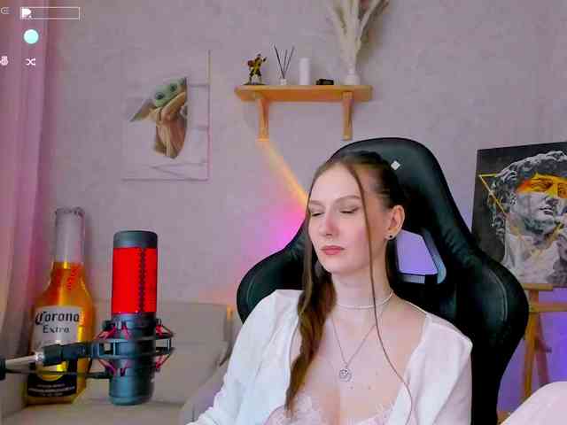 KiraRumGirl webcam