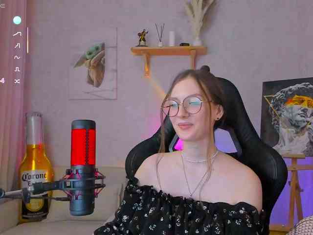 KiraRumGirl webcam