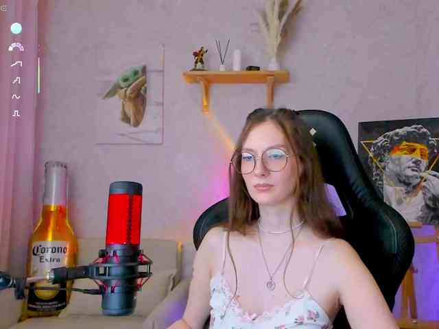 KiraRumGirl webcam