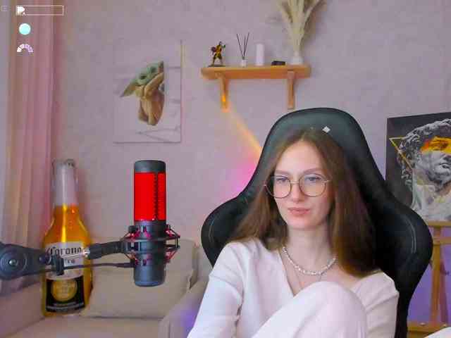KiraRumGirl webcam