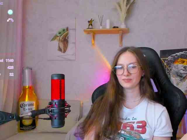 KiraRumGirl webcam
