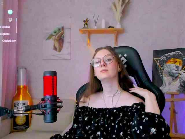 KiraRumGirl webcam