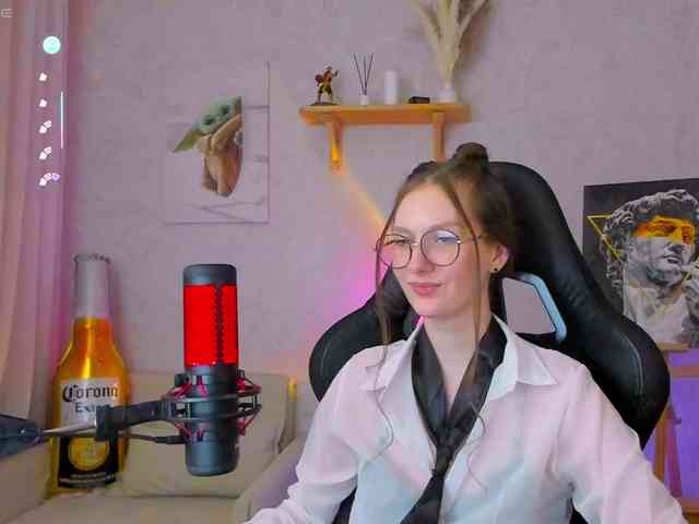 KiraRumGirl webcam