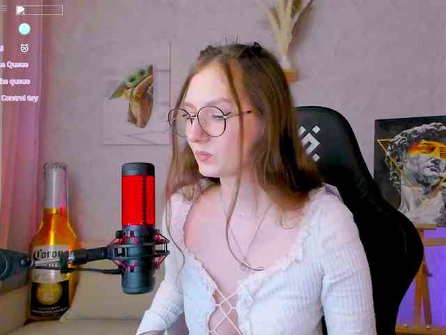 KiraRumGirl webcam