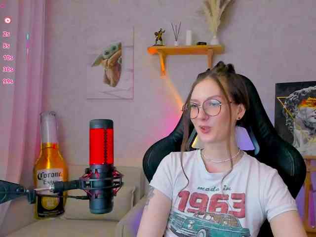 KiraRumGirl webcam