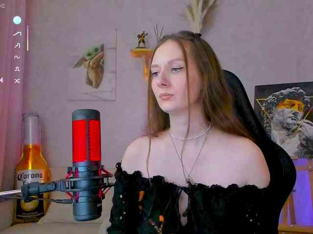 KiraRumGirl webcam