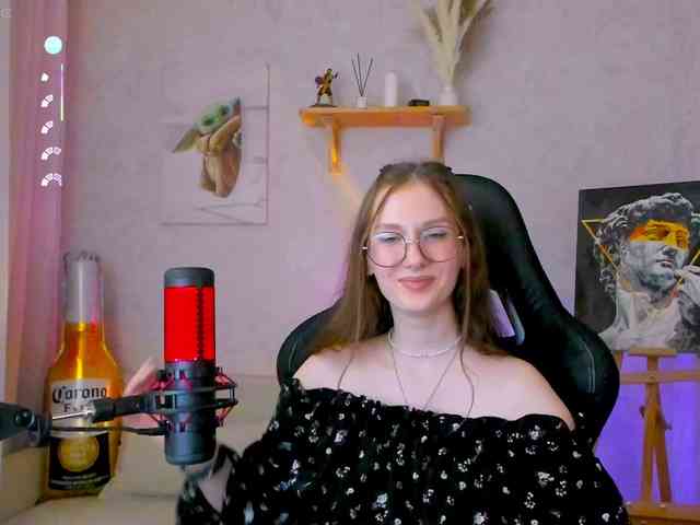 KiraRumGirl webcam