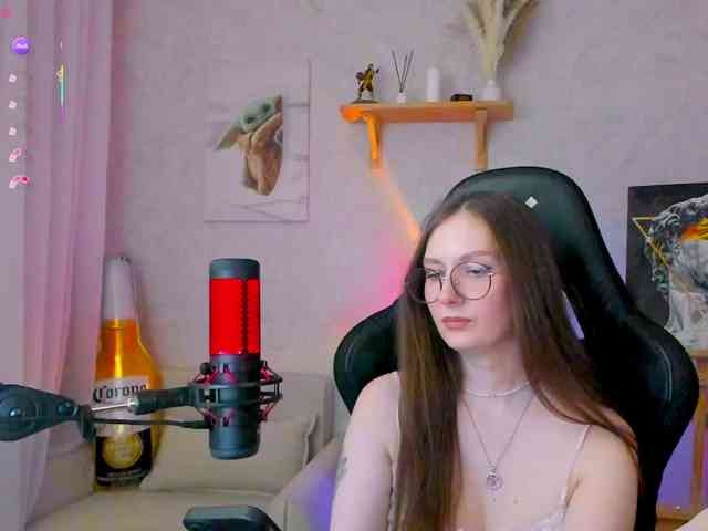 KiraRumGirl webcam