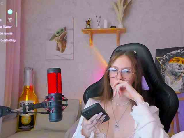 KiraRumGirl webcam