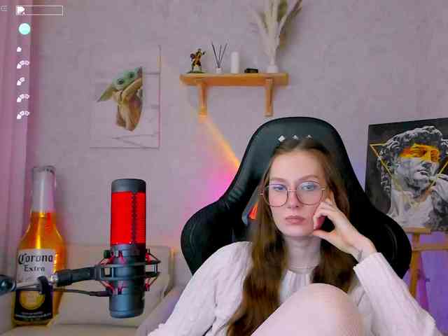 KiraRumGirl webcam