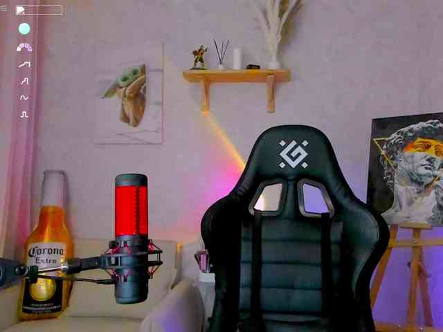KiraRumGirl webcam