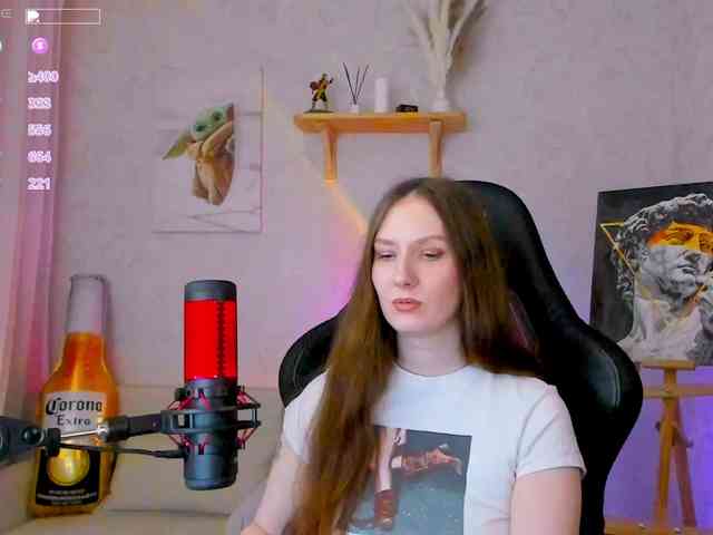 KiraRumGirl webcam