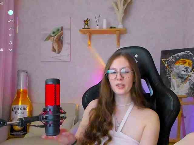 KiraRumGirl webcam