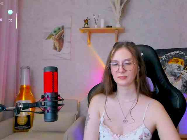 KiraRumGirl webcam
