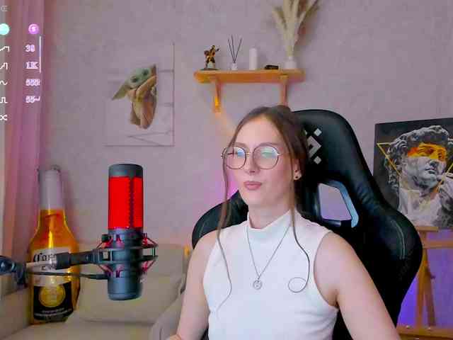 KiraRumGirl webcam