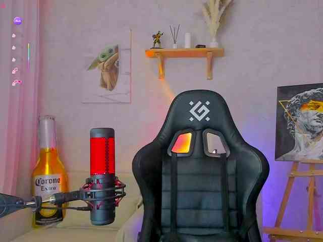 KiraRumGirl webcam