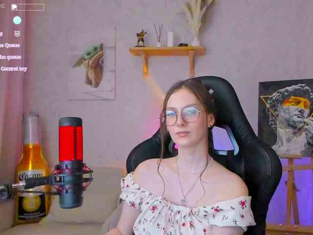 KiraRumGirl webcam