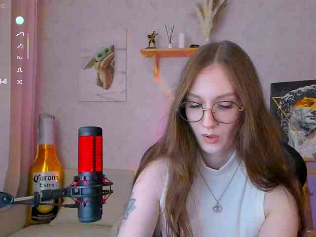 KiraRumGirl webcam