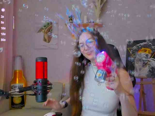 KiraRumGirl webcam