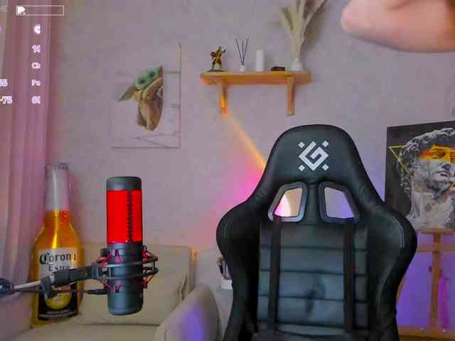 KiraRumGirl webcam