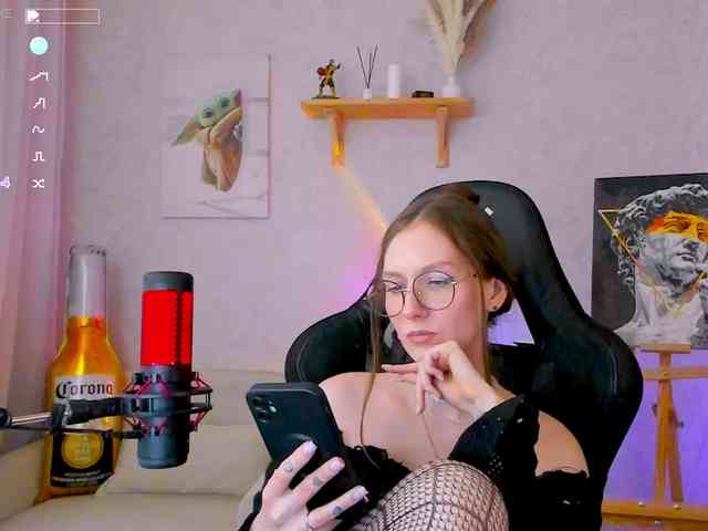 KiraRumGirl webcam