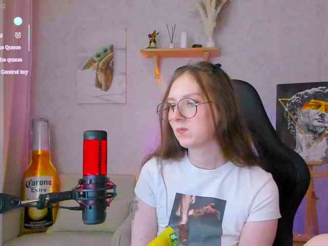 KiraRumGirl webcam