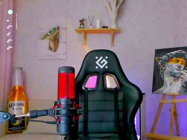 KiraRumGirl webcam