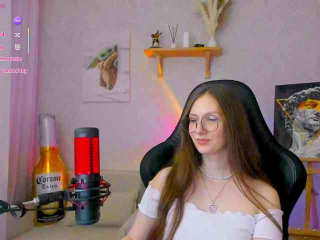 KiraRumGirl webcam