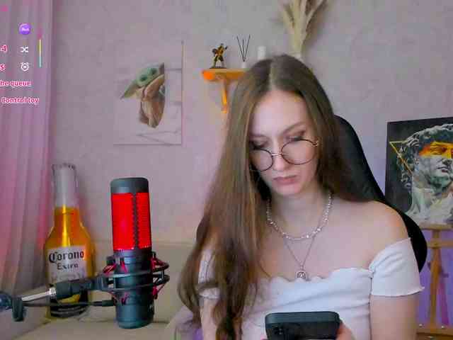 KiraRumGirl webcam
