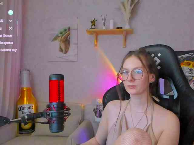 KiraRumGirl webcam