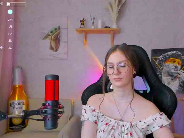 KiraRumGirl webcam