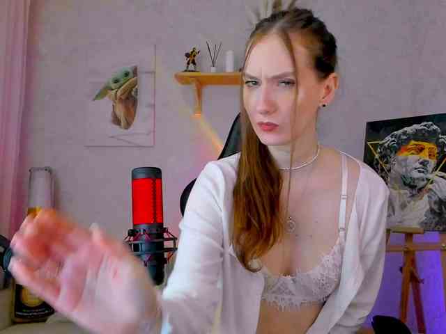 KiraRumGirl webcam