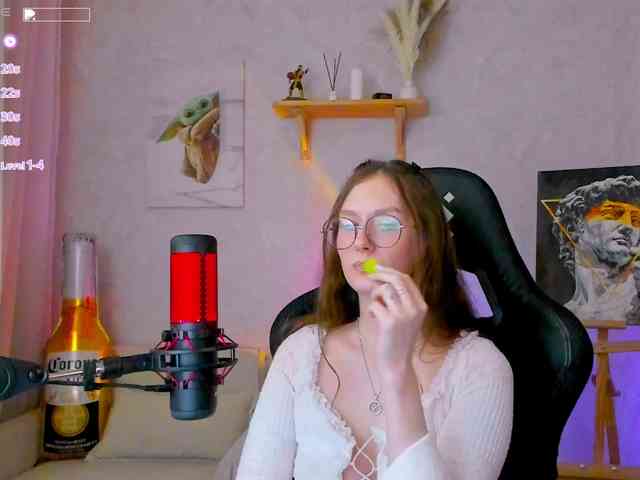 KiraRumGirl webcam