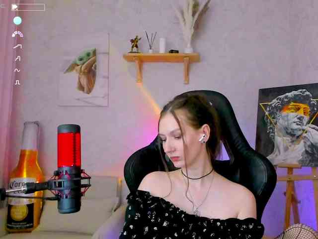 KiraRumGirl webcam