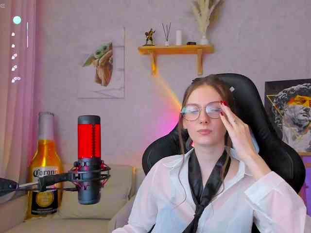 KiraRumGirl webcam