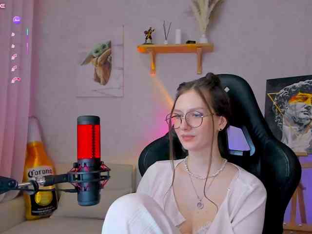 Модель: KiraRumGirl