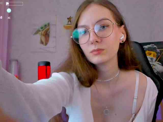 KiraRumGirl webcam
